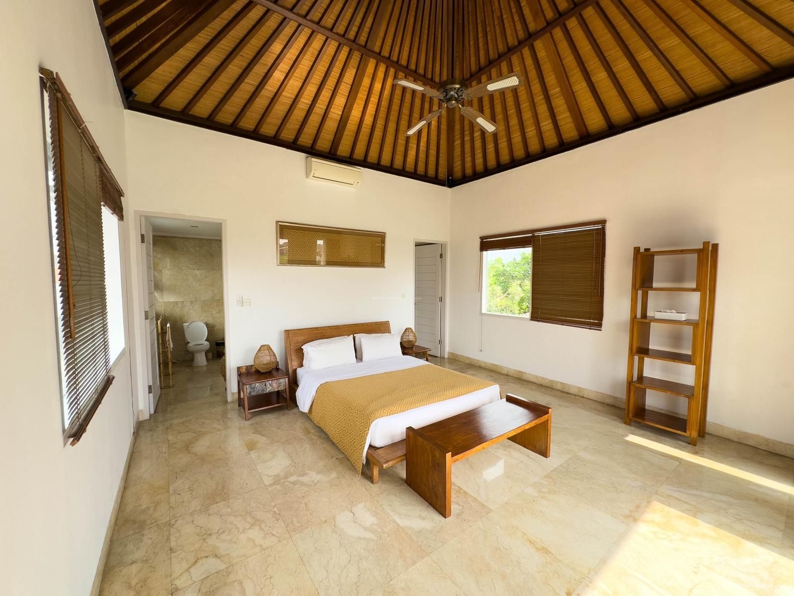 Villa Murah kayu tulang utara canggu