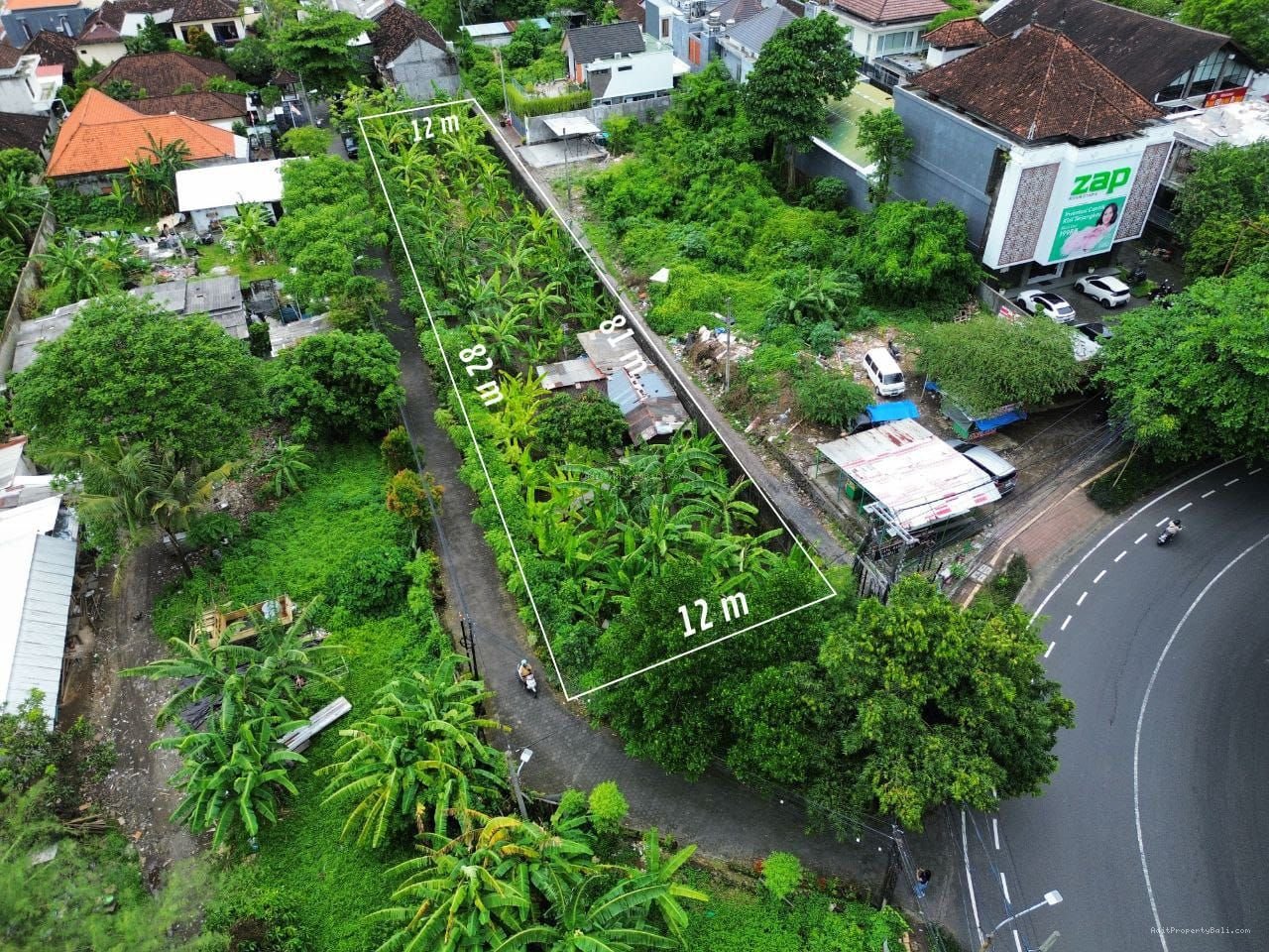 Tanah raya puputan renon