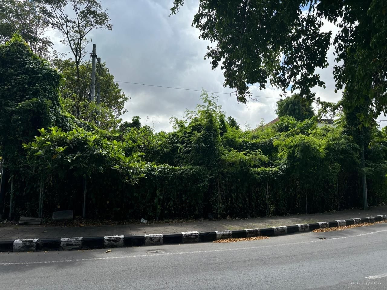 Tanah sunset road kuta badung bali