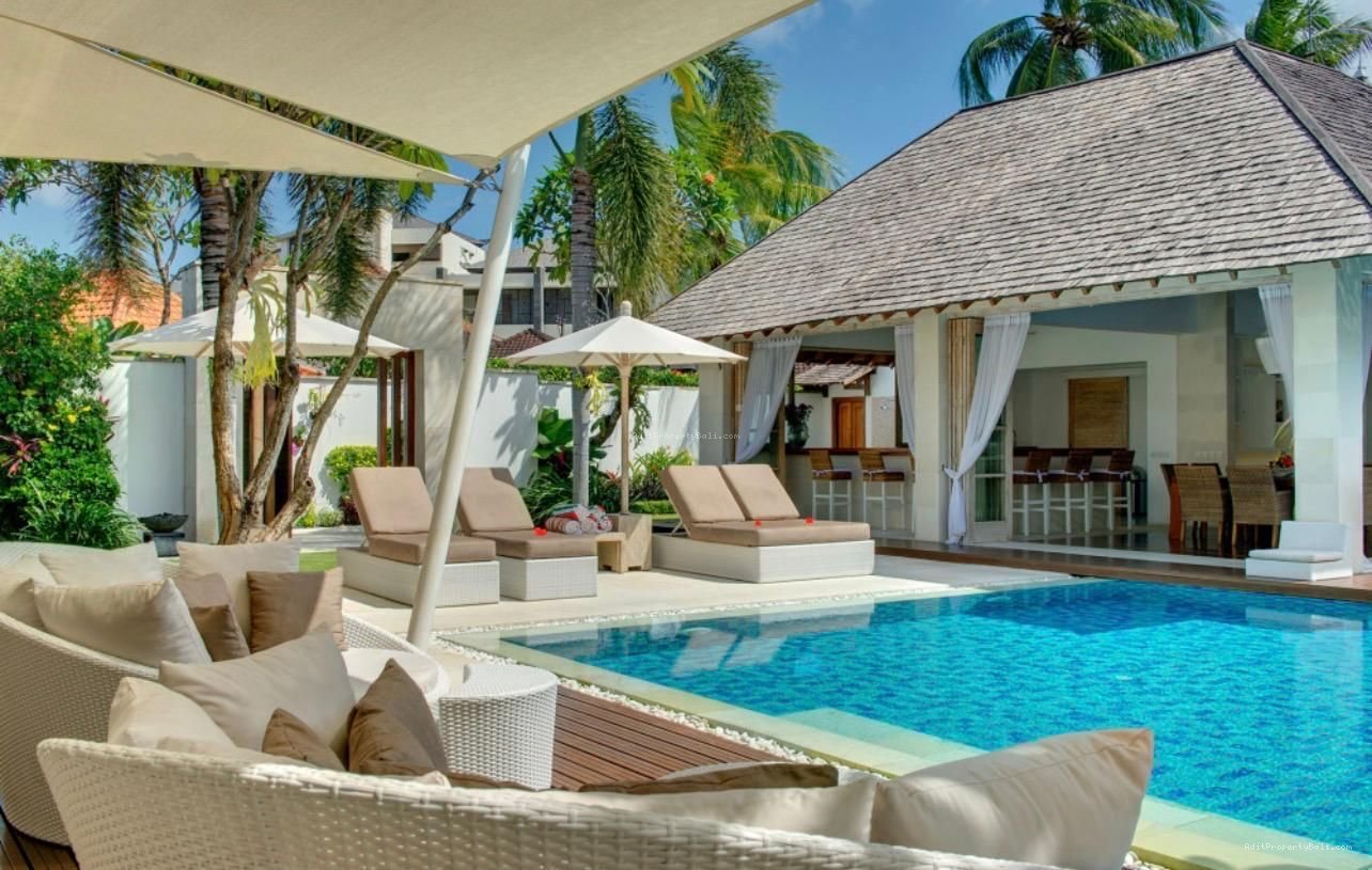 Villa Kayu Aya Seminyak Bali