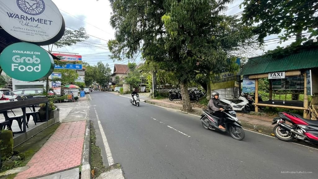 Tanah campuhan kedewatan ubud