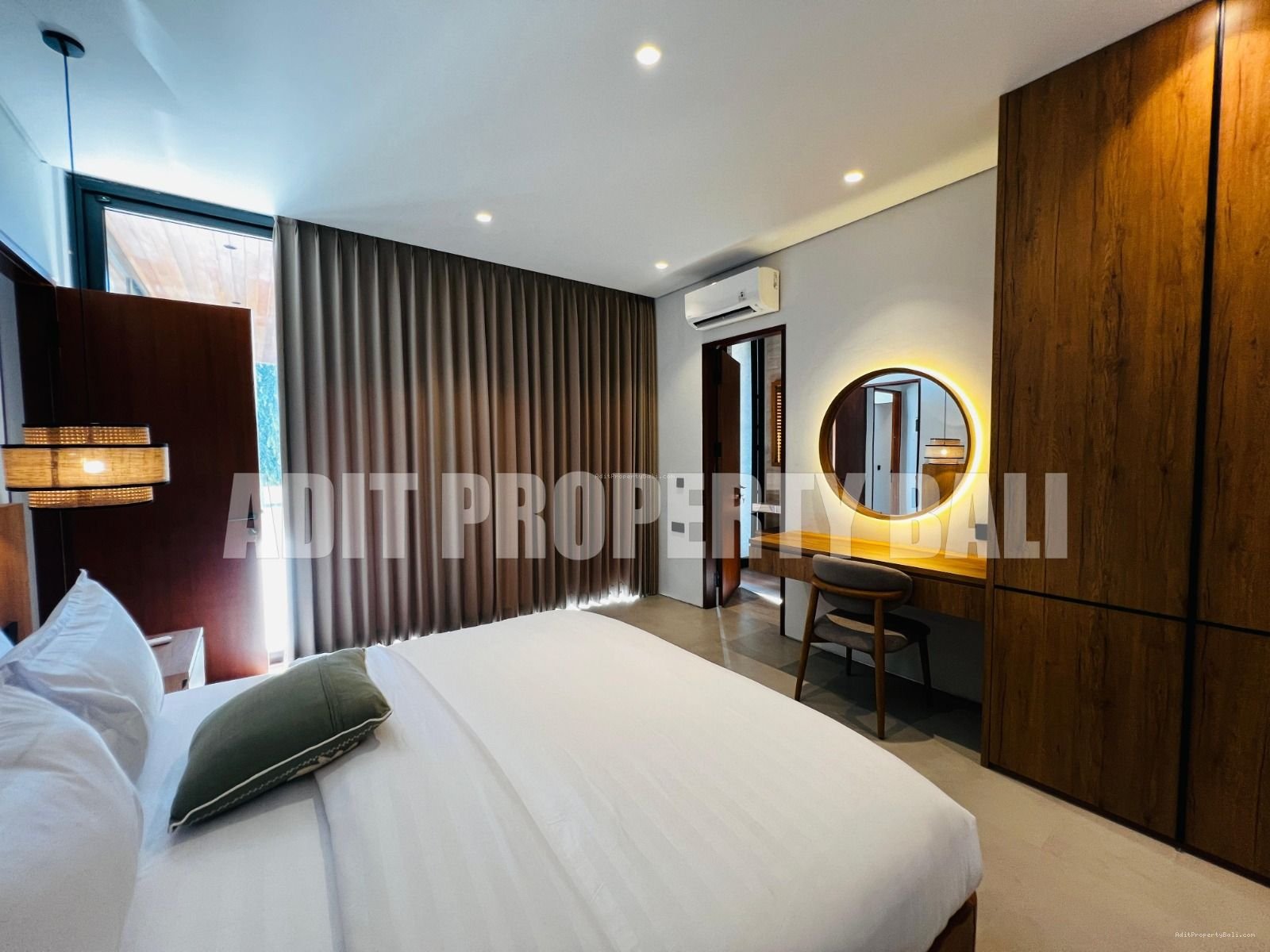 Villa Sunset Road Kuta Badung Bali