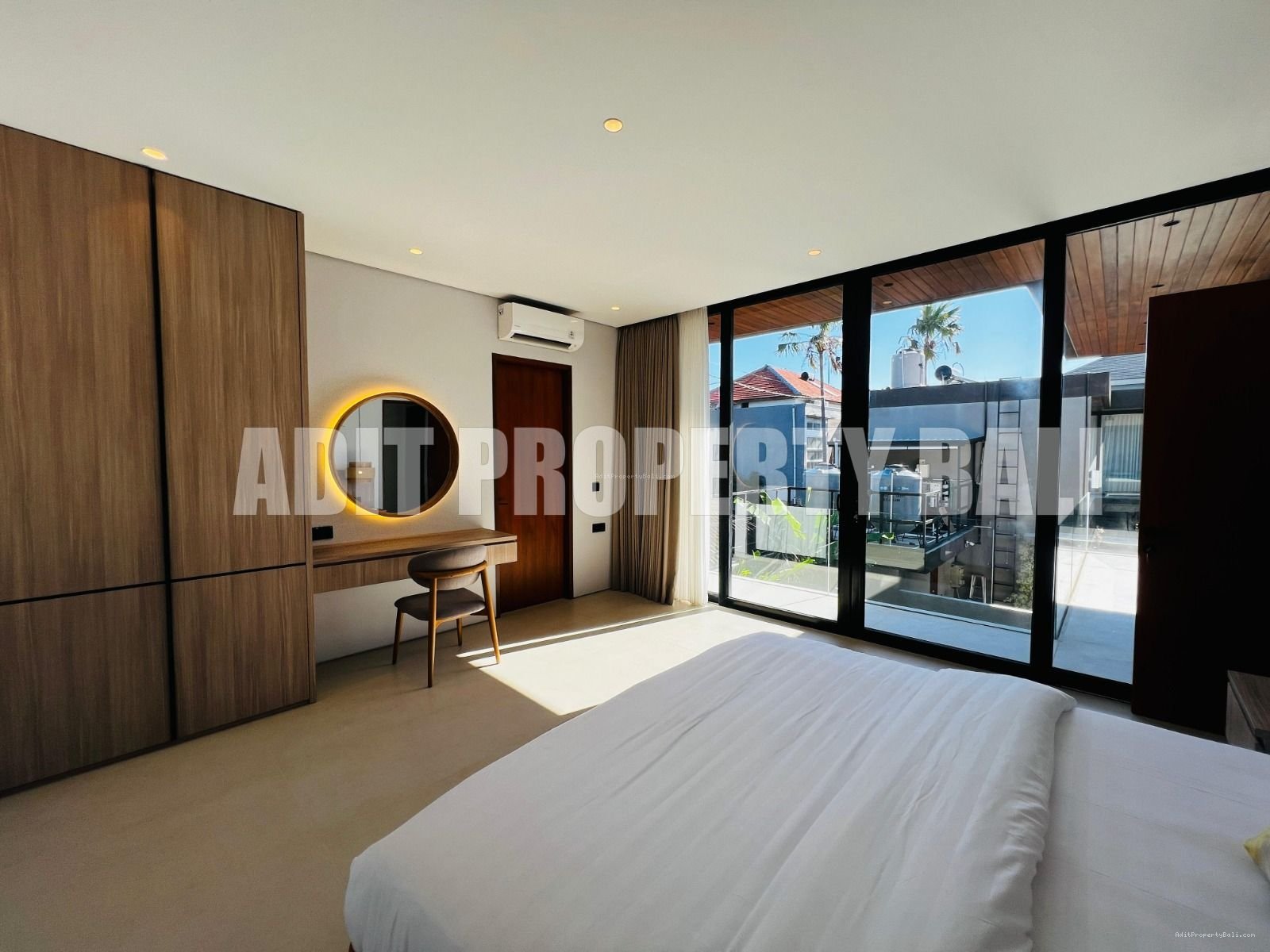 Villa Sunset Road Kuta Bali