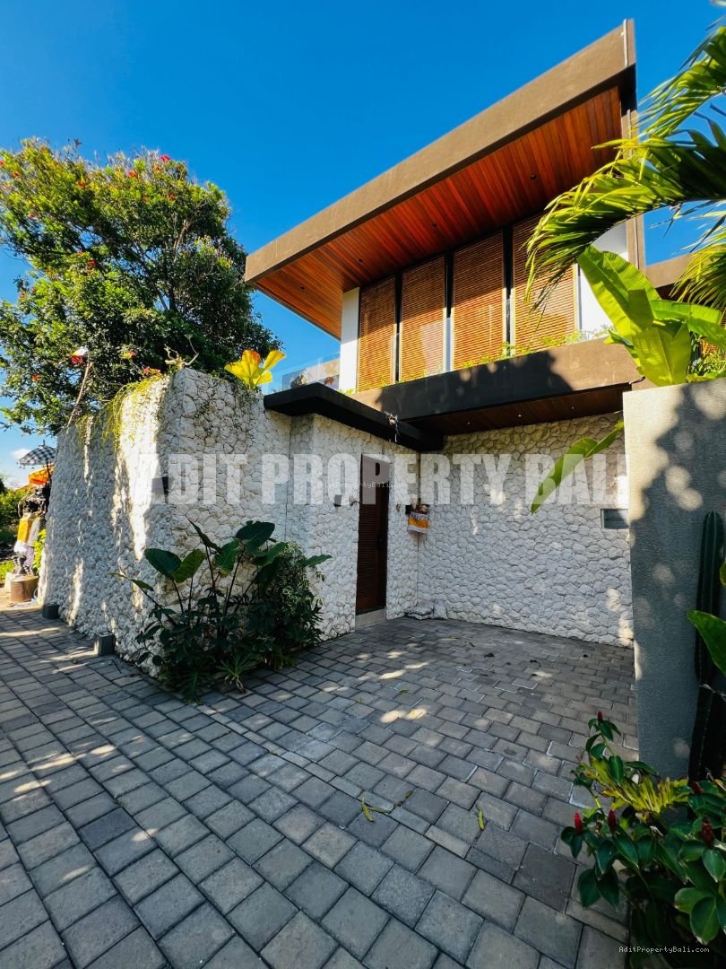 Villa Sunset Road Kuta Bali