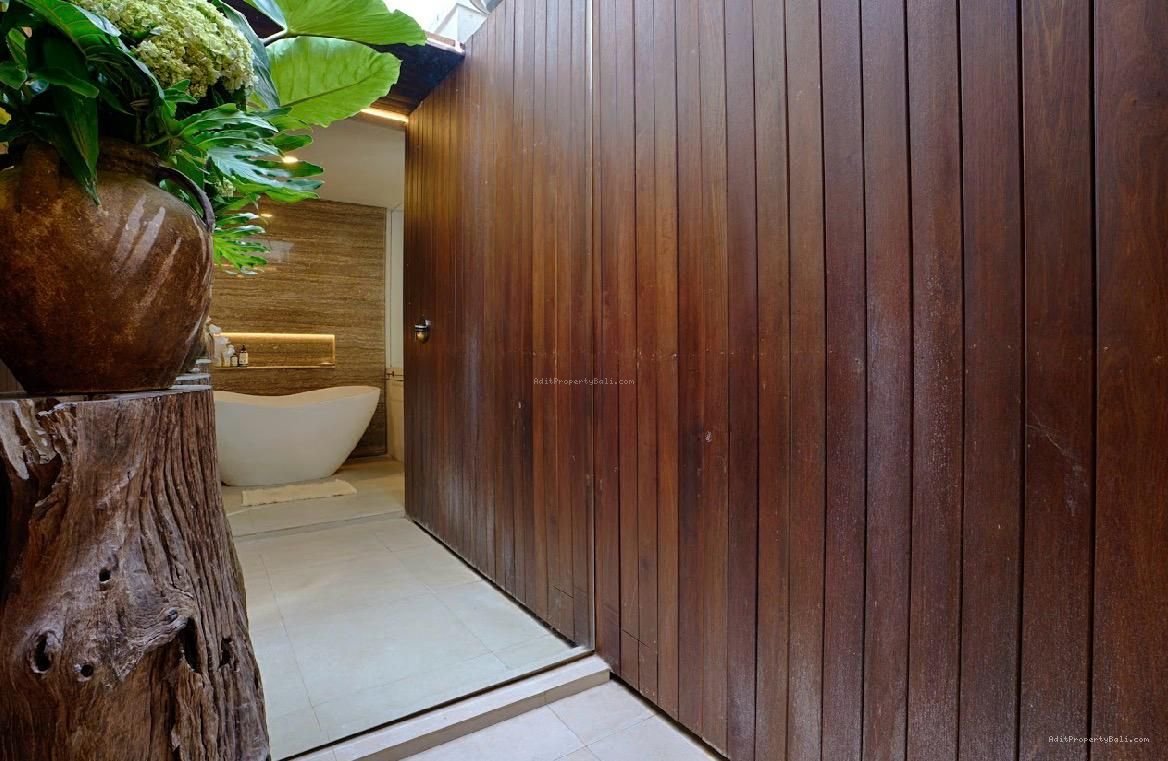 Villa Pantai Nyanyi Kediri Tabanan Bali