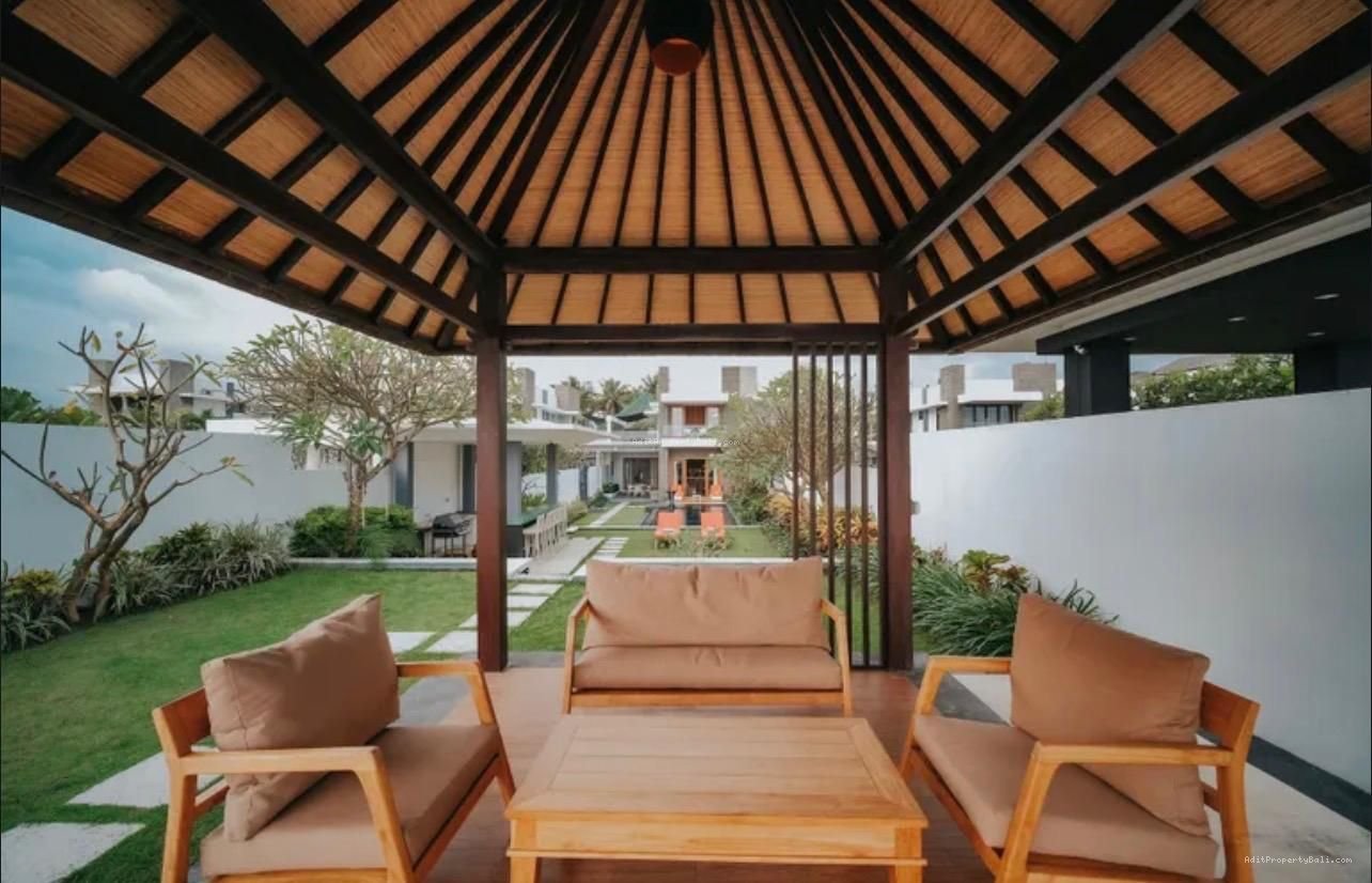 Villa tepi pantai keramas gianyar