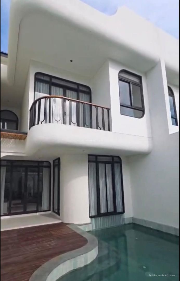 Villa mediteranean berawa canggu