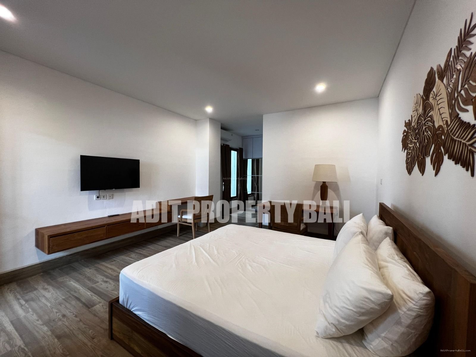 Villa Modern Taman Sari Kerobokan Bali