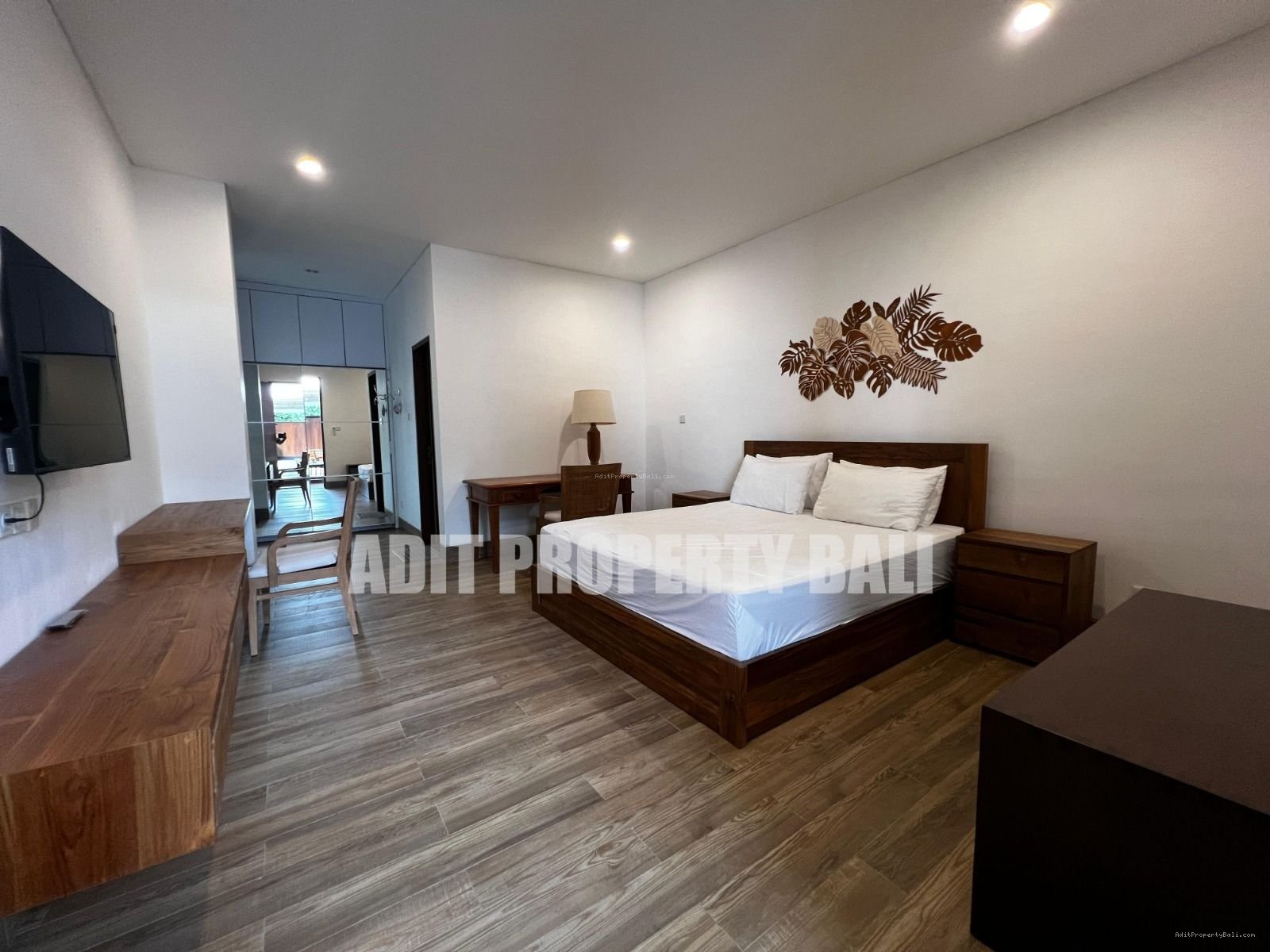 Villa Modern Taman Sari Kerobokan Bali