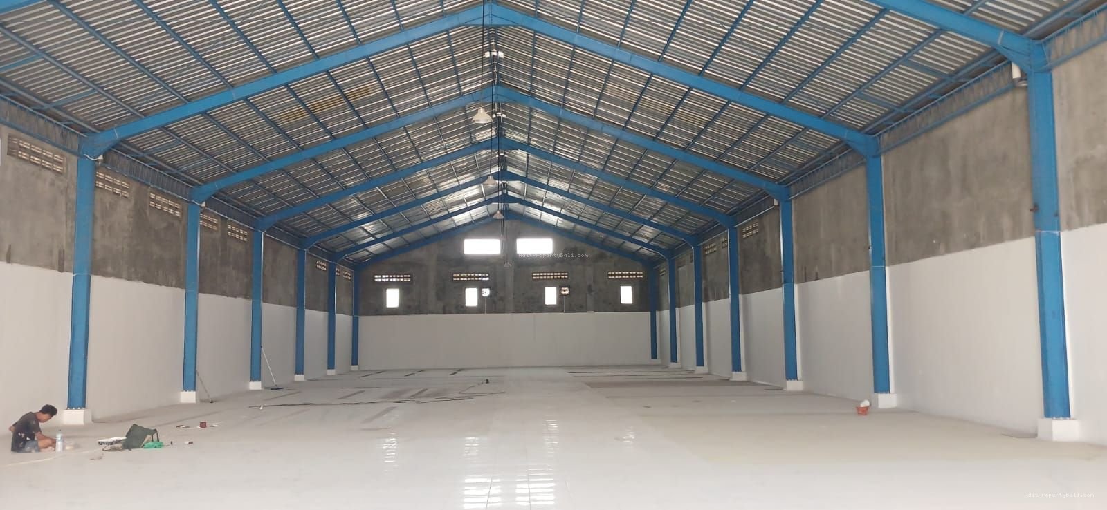 Gudang teuku umar barat denpasar