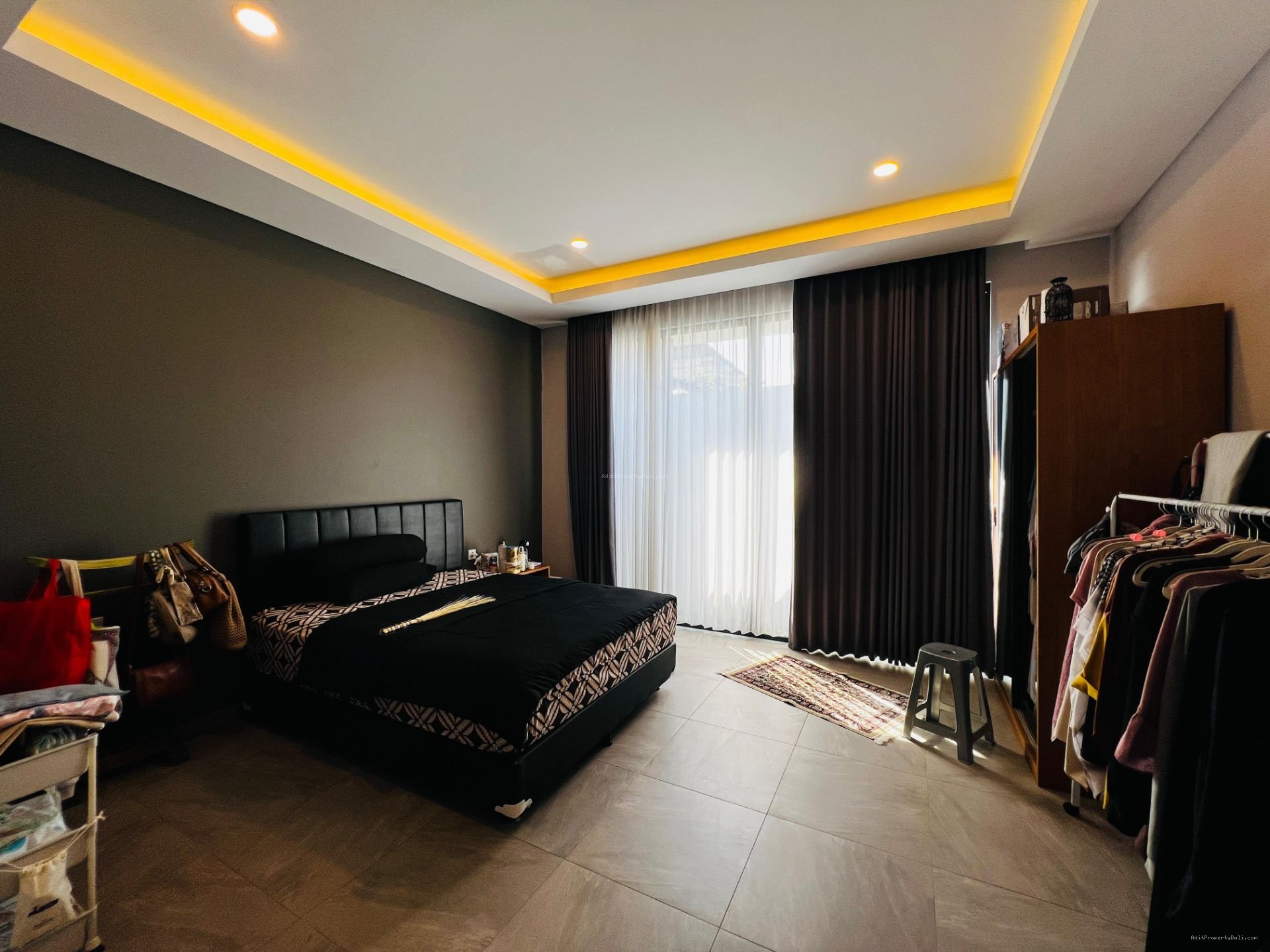 Rumah Suradipa Peguyangan Kaja Denpasar Bali