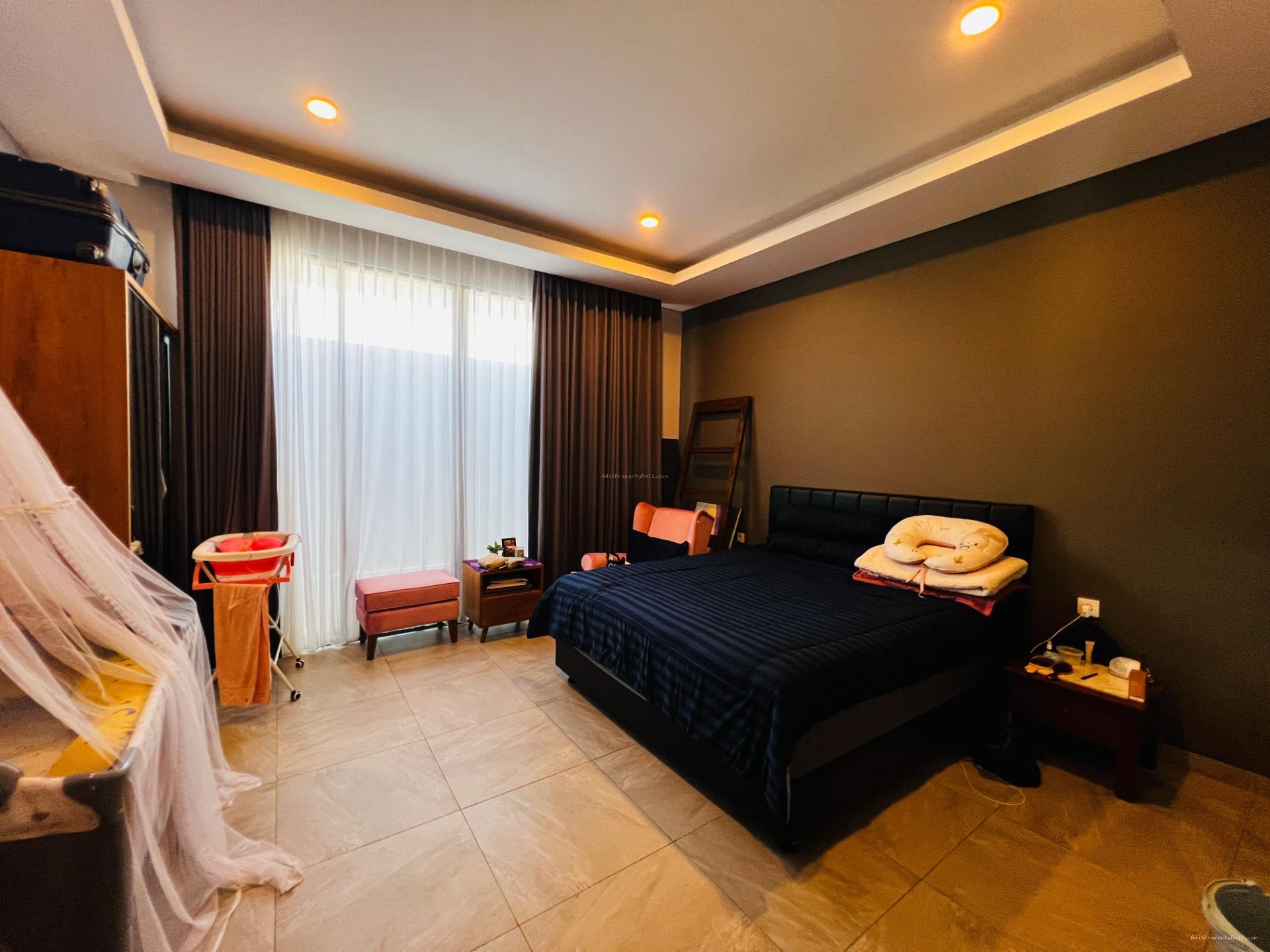 Rumah Suradipa Peguyangan Kaja Denpasar Bali