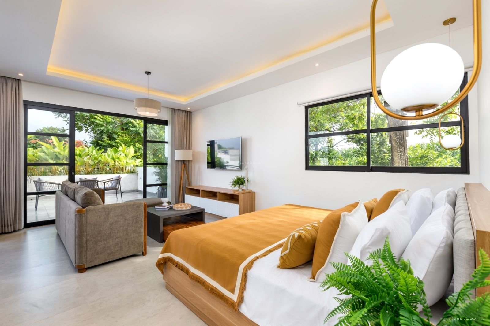 Villa modern tumbak bayuh pererenan