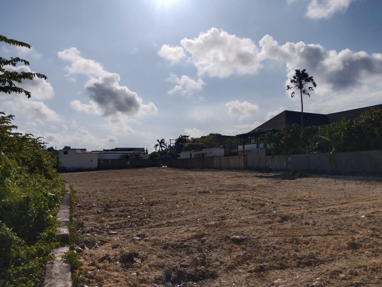 Tanah pantai petitenget kerobokan