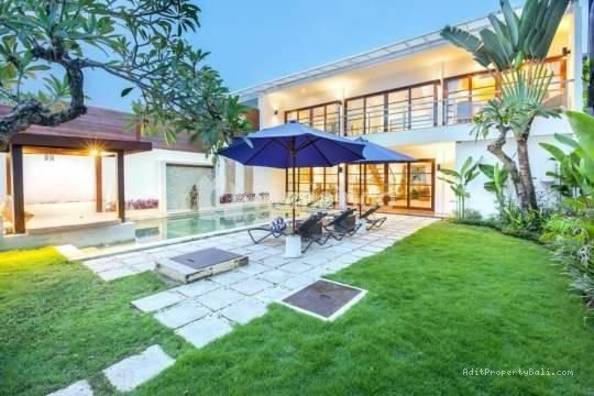 Villa modern kunti seminyak bali