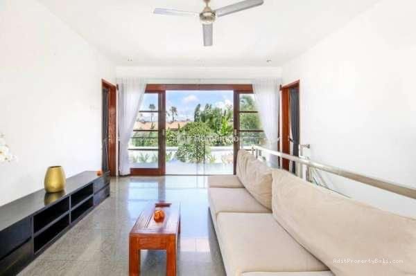 Villa modern kunti seminyak bali