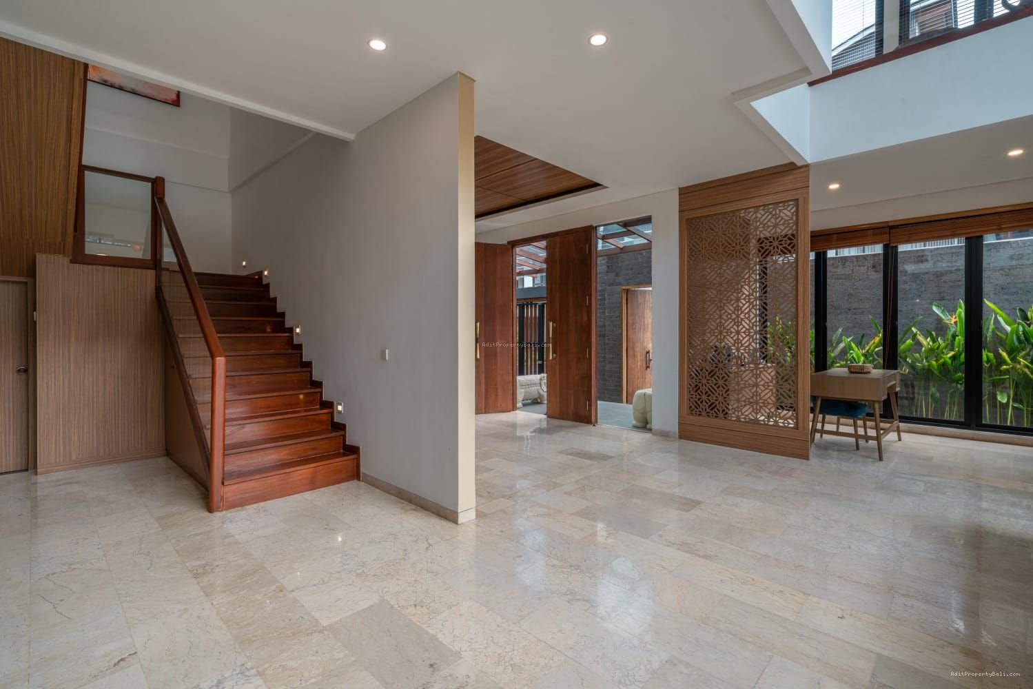 Villa modern semer kerobokan bali