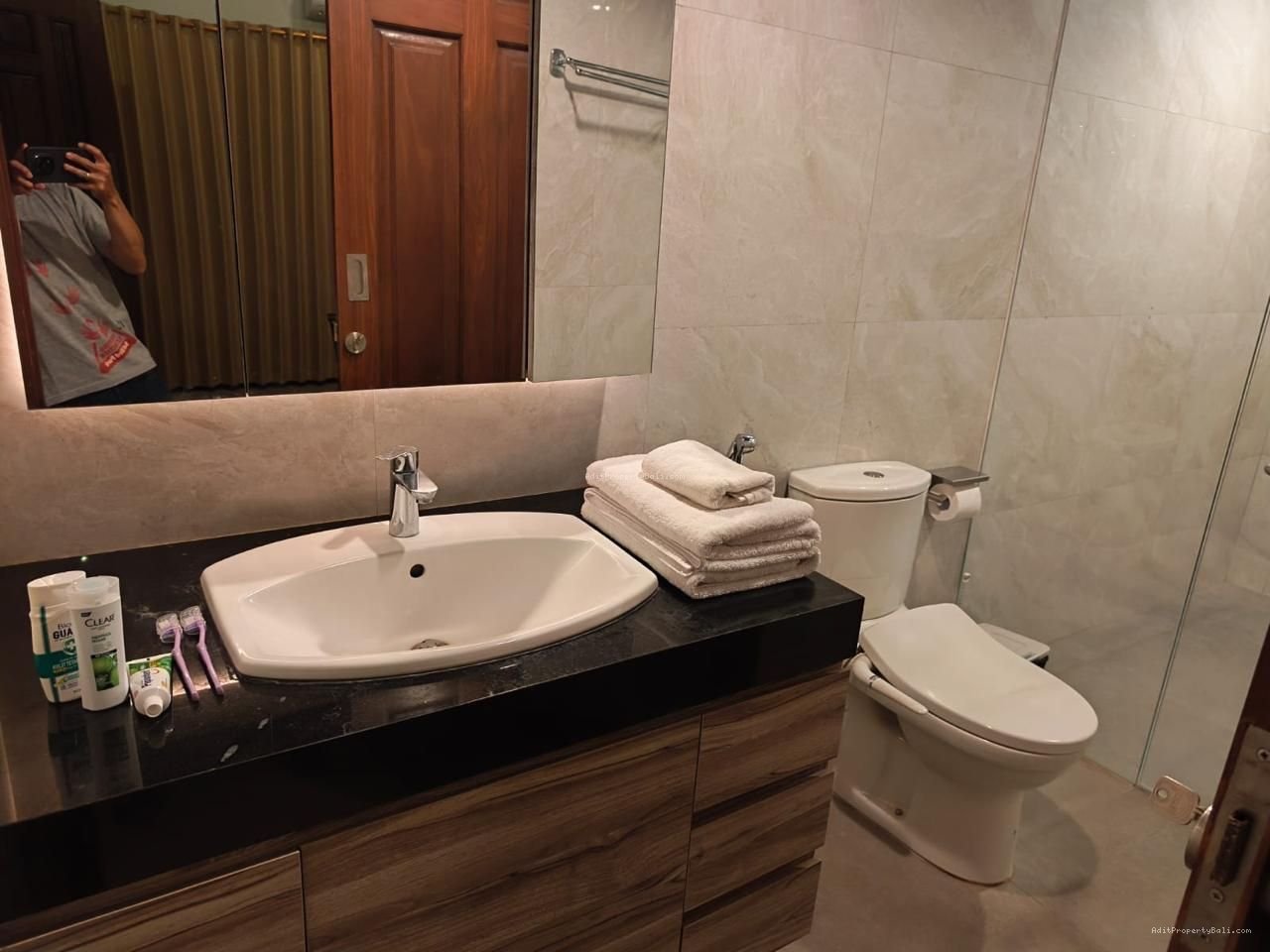 Villa modern pantai berawa canggu bali